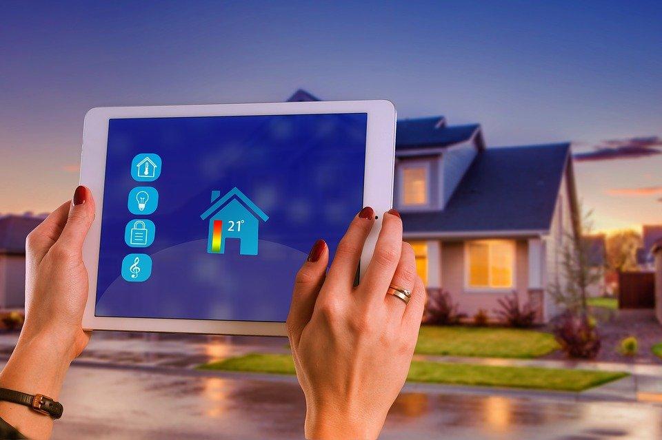 Smart Home, House, Technology, Multimedia, Tablet