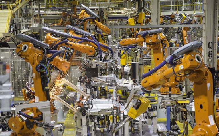 The Benefits of Automation in Heavy-Machinery Industries - Enroute Editor