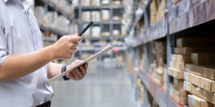 The Benefits of Selling Wholesale to Retailers and How to Make the Most of Them