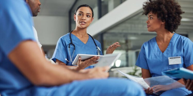 What Skills do Nurses and Healthcare Professionals Need to Work as Part of a Team?