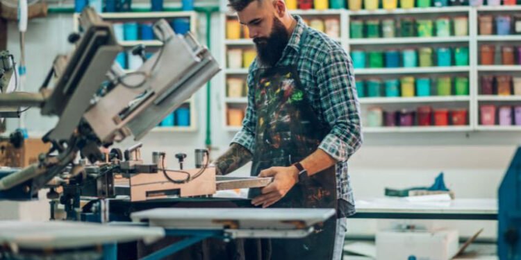 The Benefits of Ordering Custom T-Shirts for Your Business