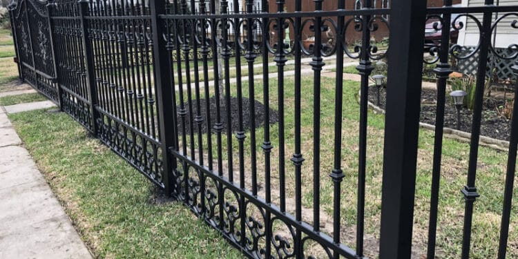 Choosing the Right Home Fencing