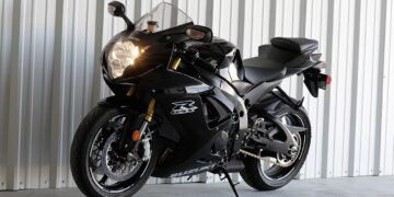 Top Reasons the Yamaha R3 Stands Out in the Lightweight Sportbike Segment