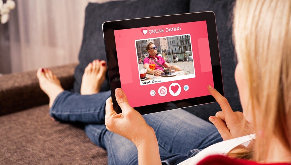 Dating App Fatigue is Real: 7 Signs It’s Time to Switch Your Approach (Not Give Up)